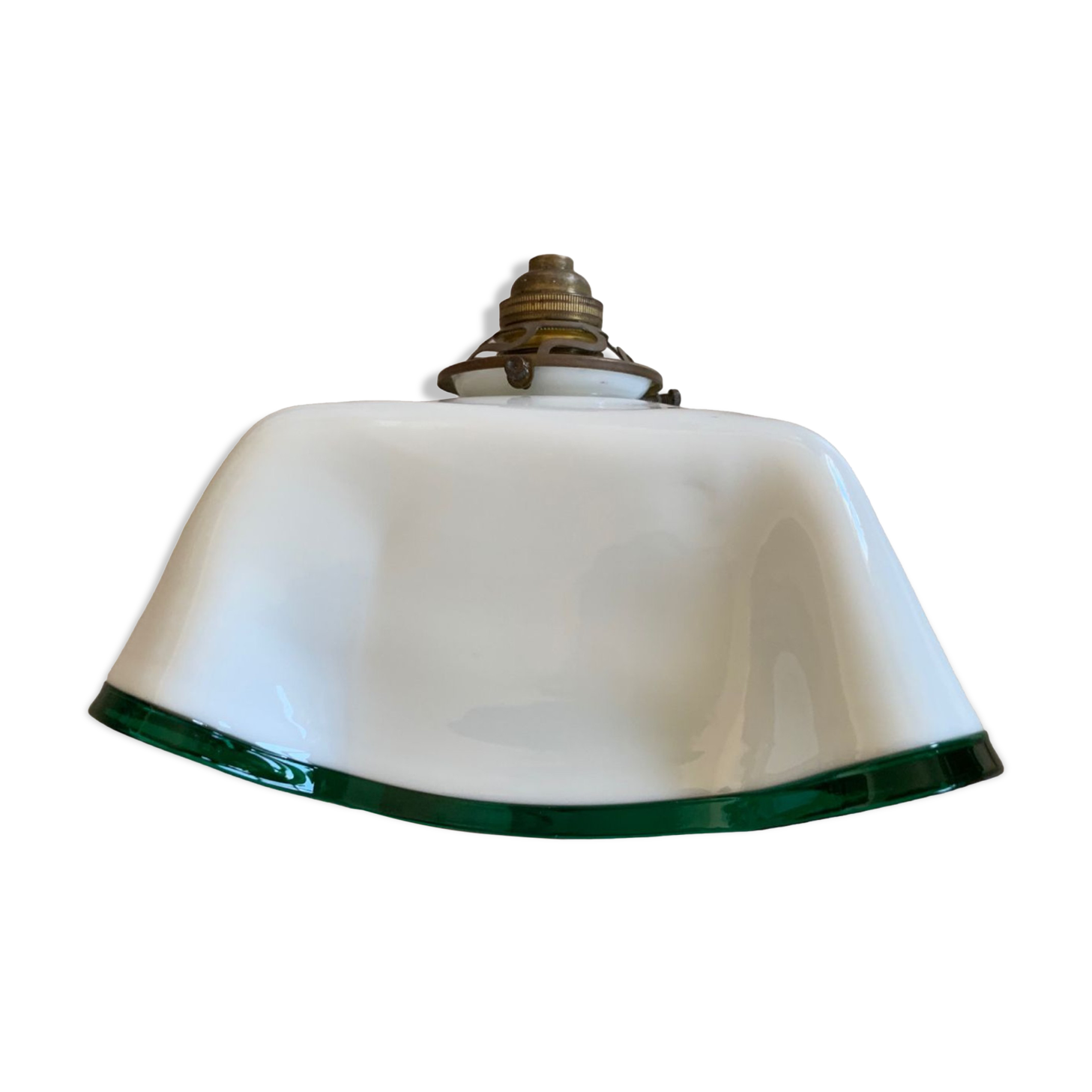 Old opaline suspension