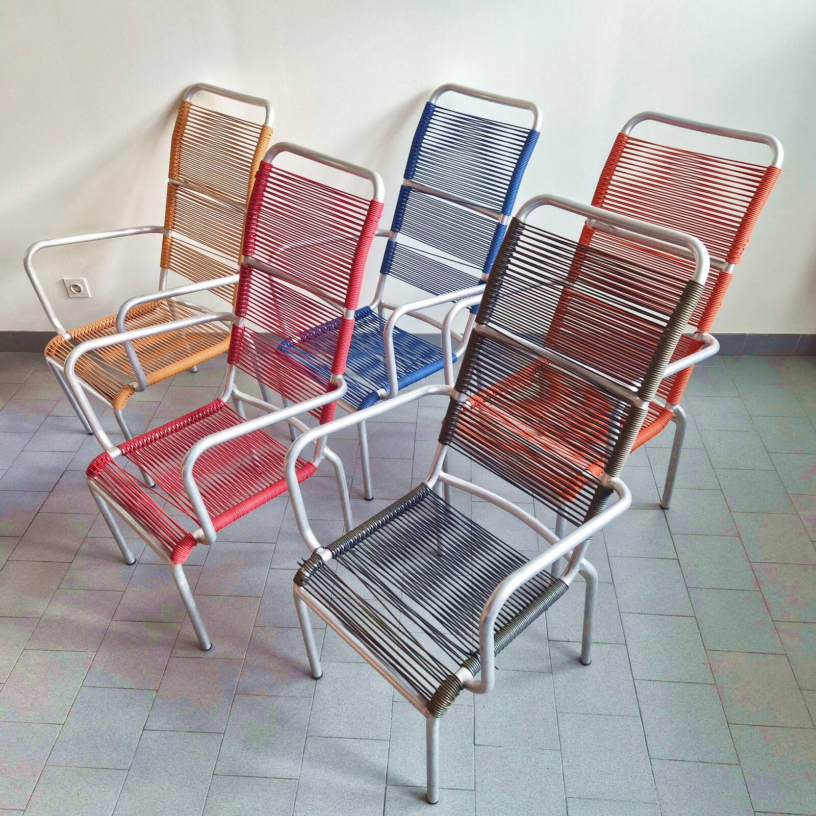 Set of 5 vintage scoubidou armchairs 1950 in aluminium & plastic wire 50