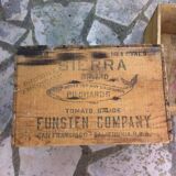 Lot 2 wooden crates