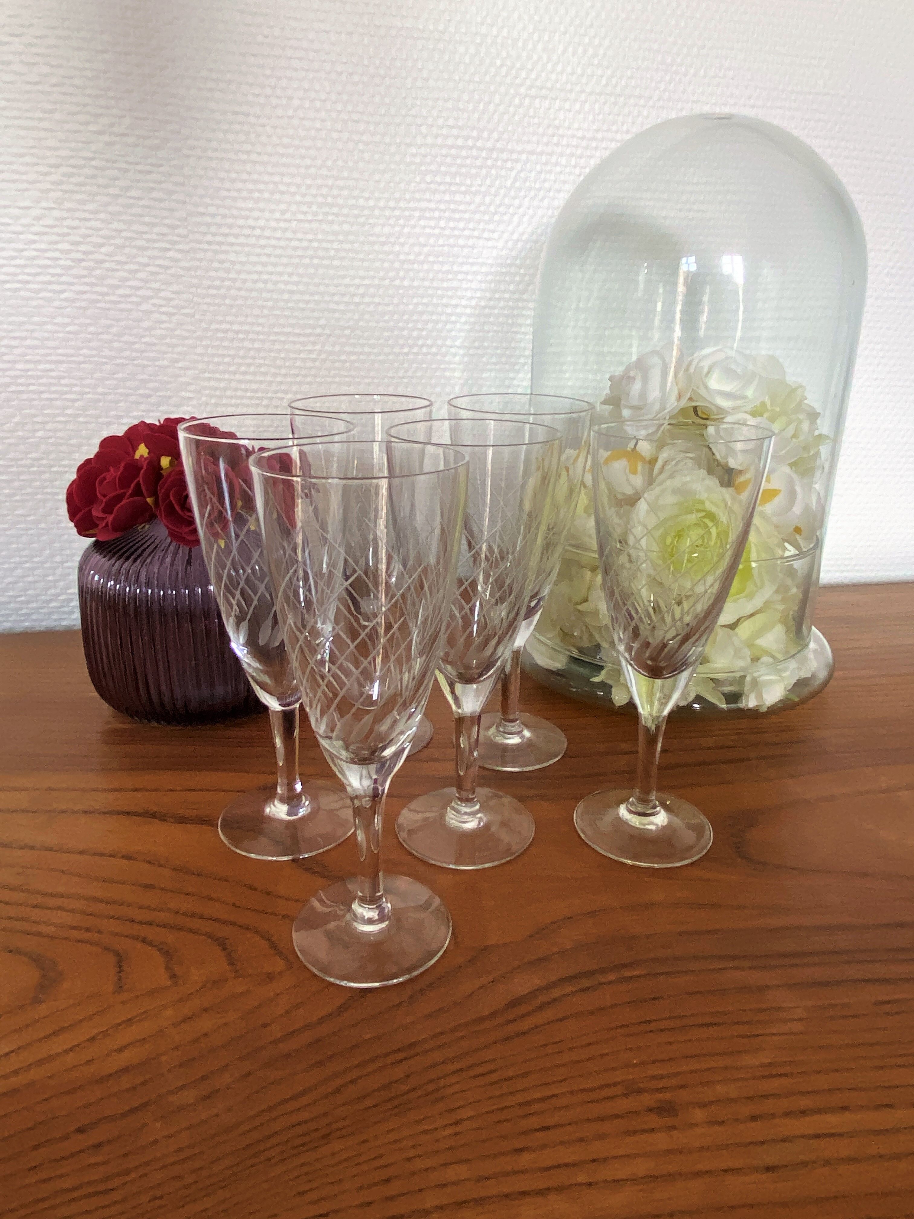 Set of 6 Champagne flutes in engraved glass 10 cl