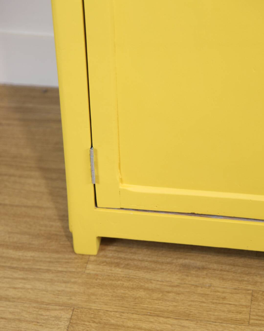 Vintage storage unit