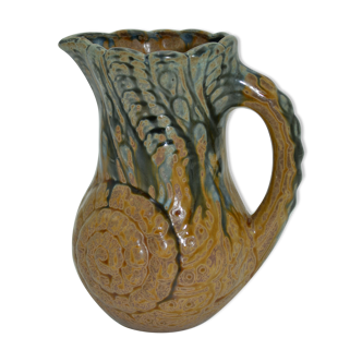 Sandstone pitcher decorated with coils