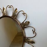 Miroir vintage en laiton à motif soleil des années 1960
