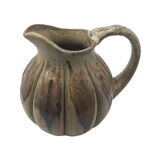 Dabbling melon pitcher