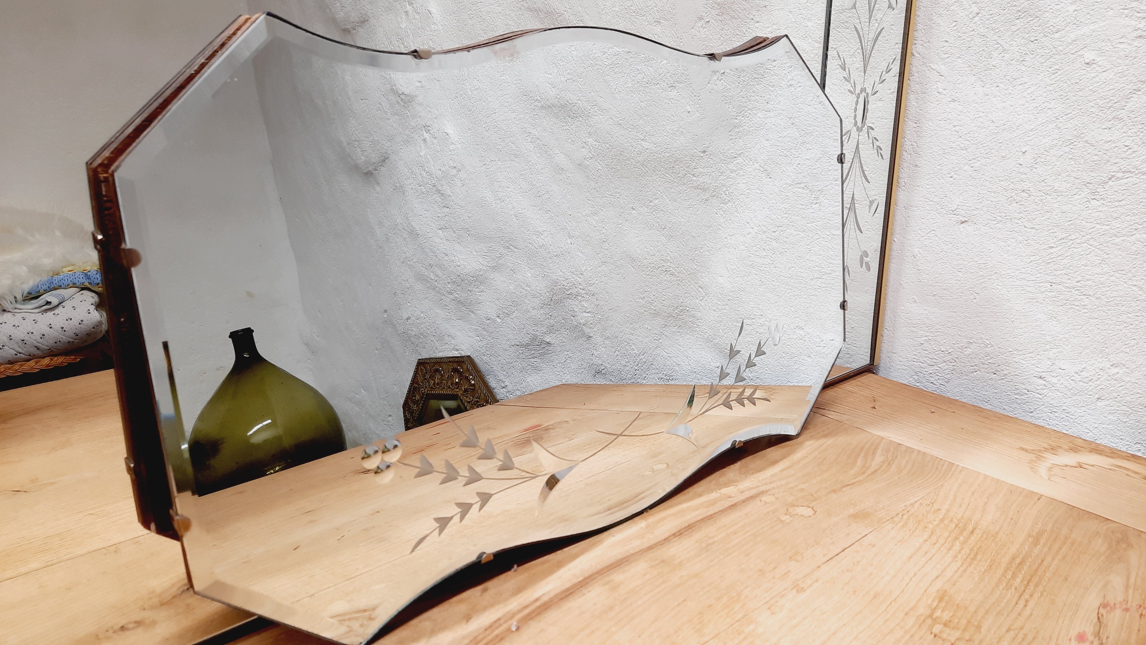 Beveled and chiseled art deco mirror