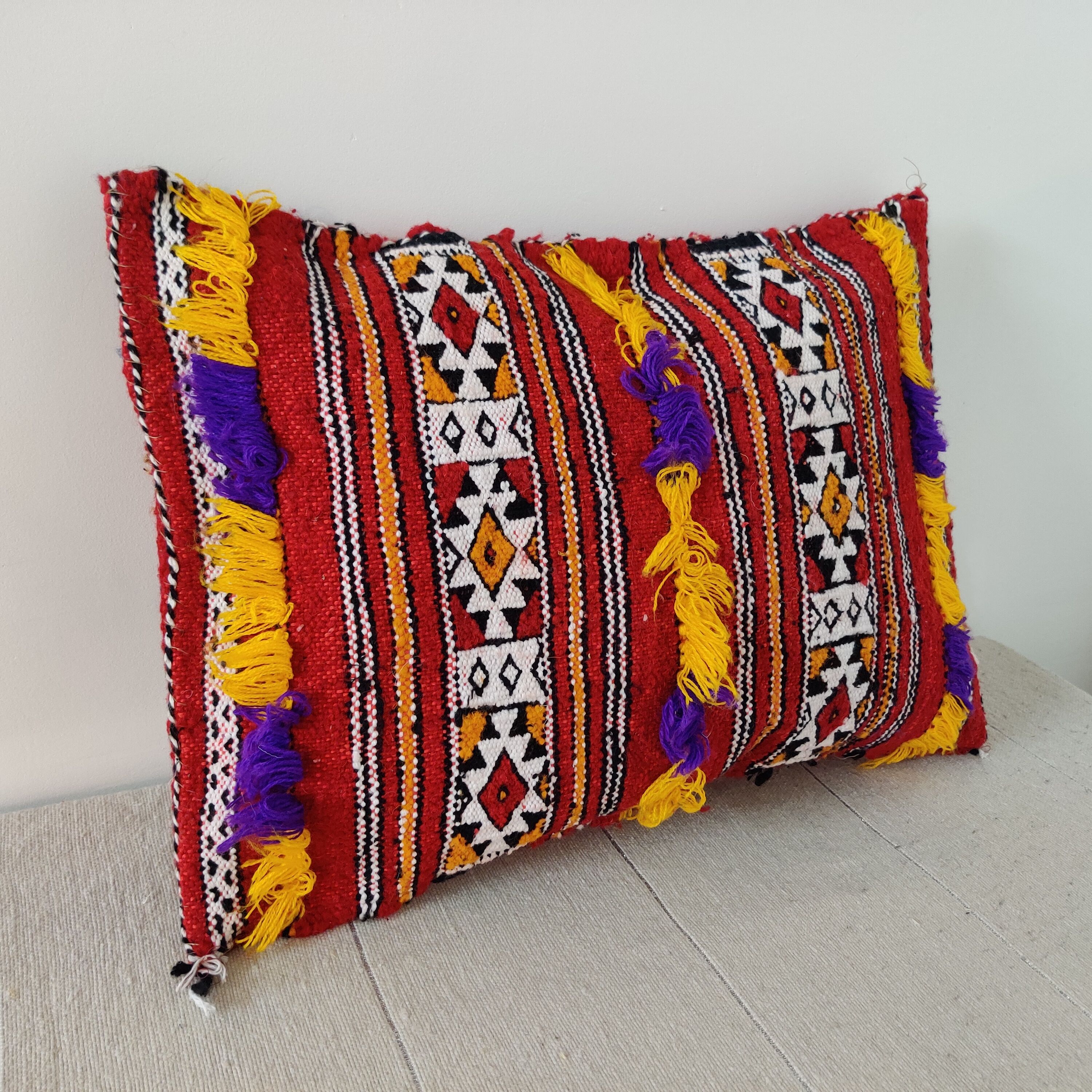 Coussin berbère kilim rouge bohème