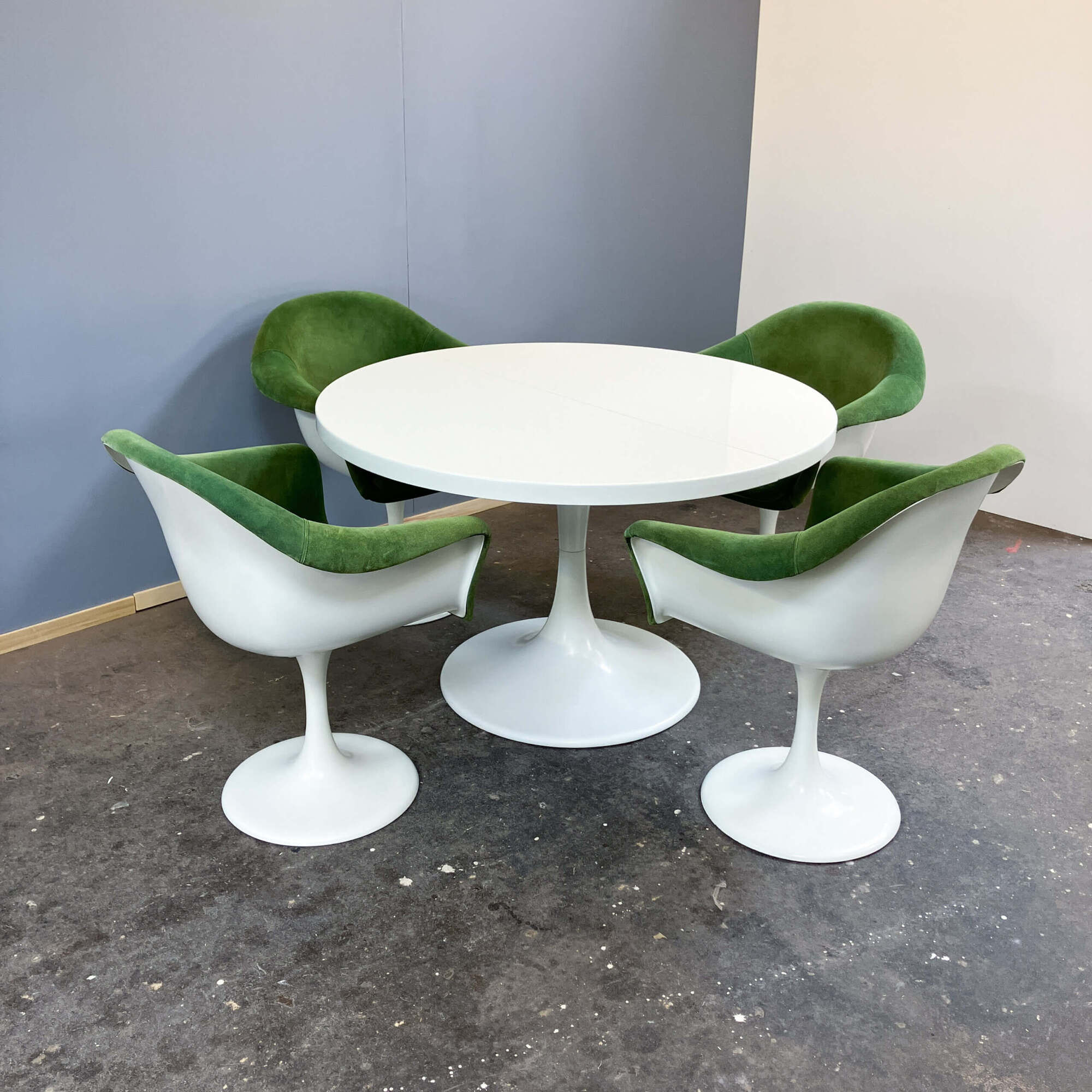 Icône du design de l'ère spatiale : table à manger 'Set-Line' par K. Schäfer pour Lübke, années 1960.