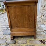 Bench reads Louis Philippe