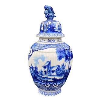 Covered pot Emile Tessier malicorne with blue and white parrot decoration XXth