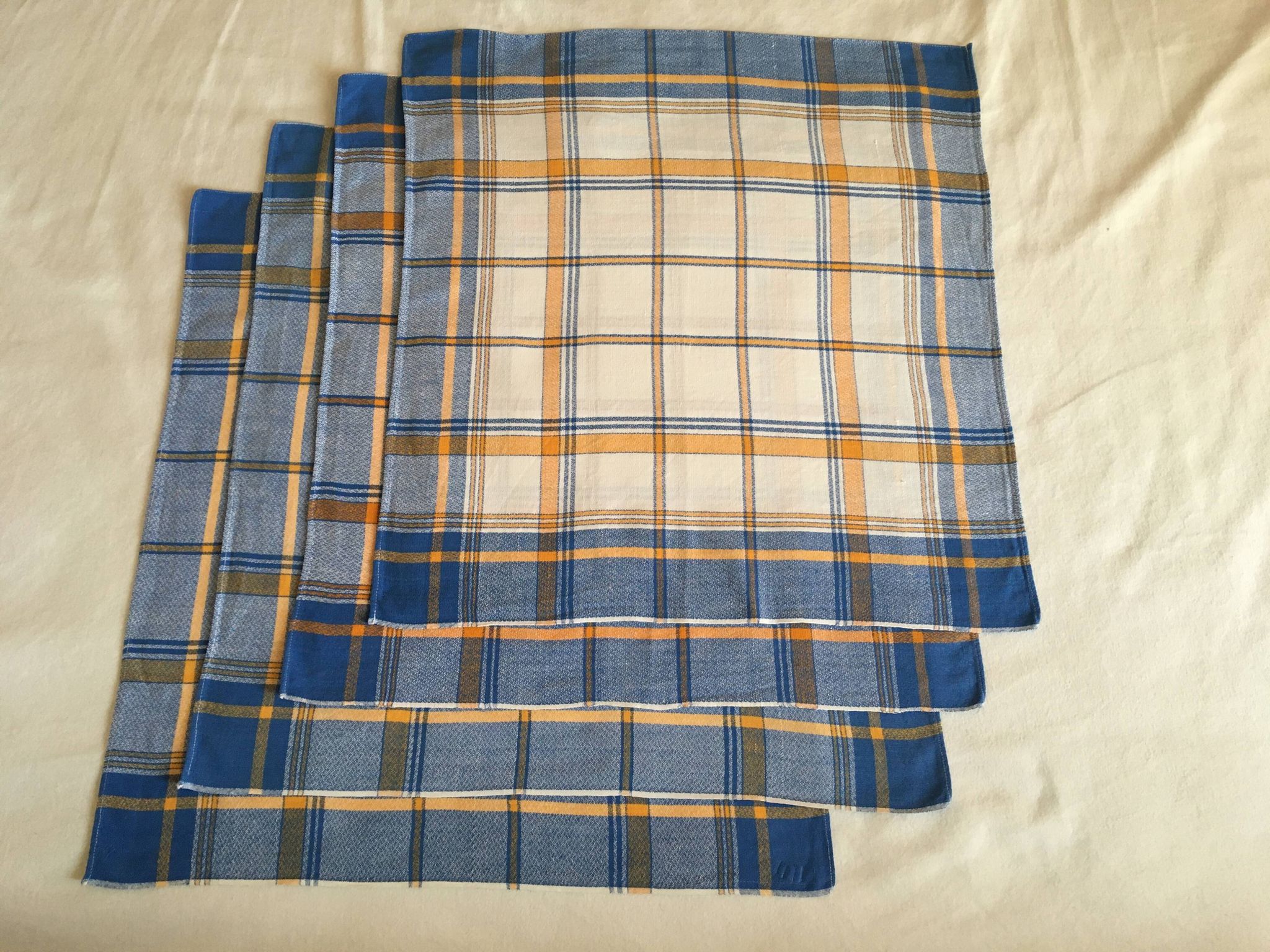 4 blue bistro napkins 50 x 47