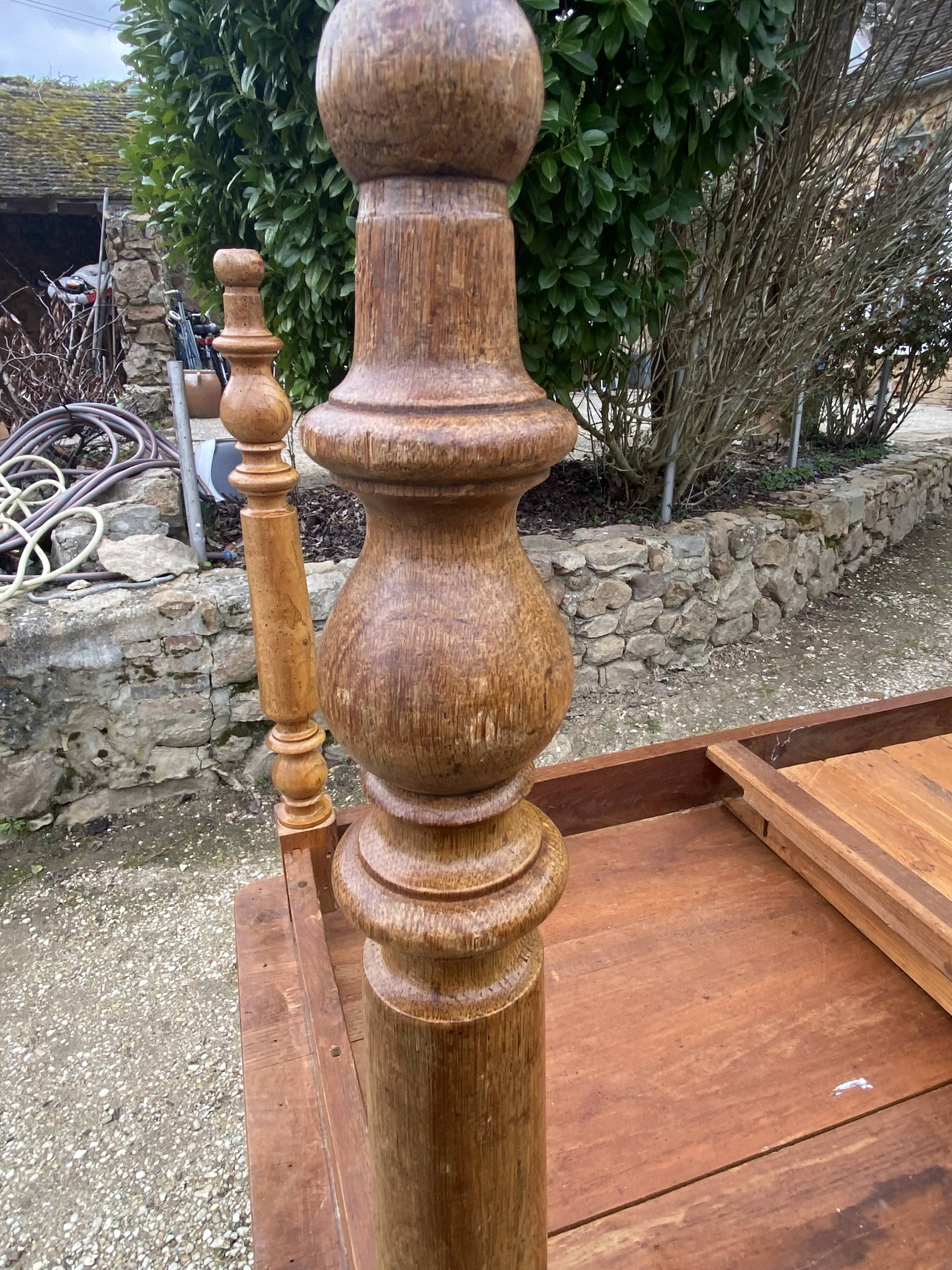 Farmhouse dining table for meals, made of solid oak, 1 drawer, 1950, 180x74cm.