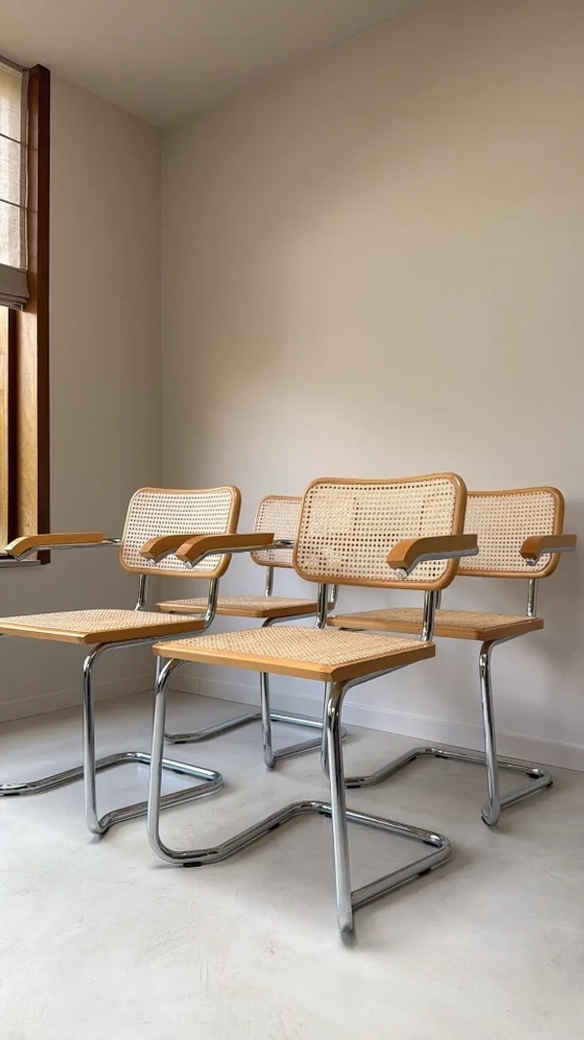 Quatre chaises Cesca vintage