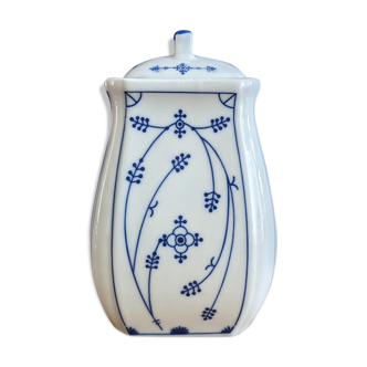 Large pot blue patterns with lid