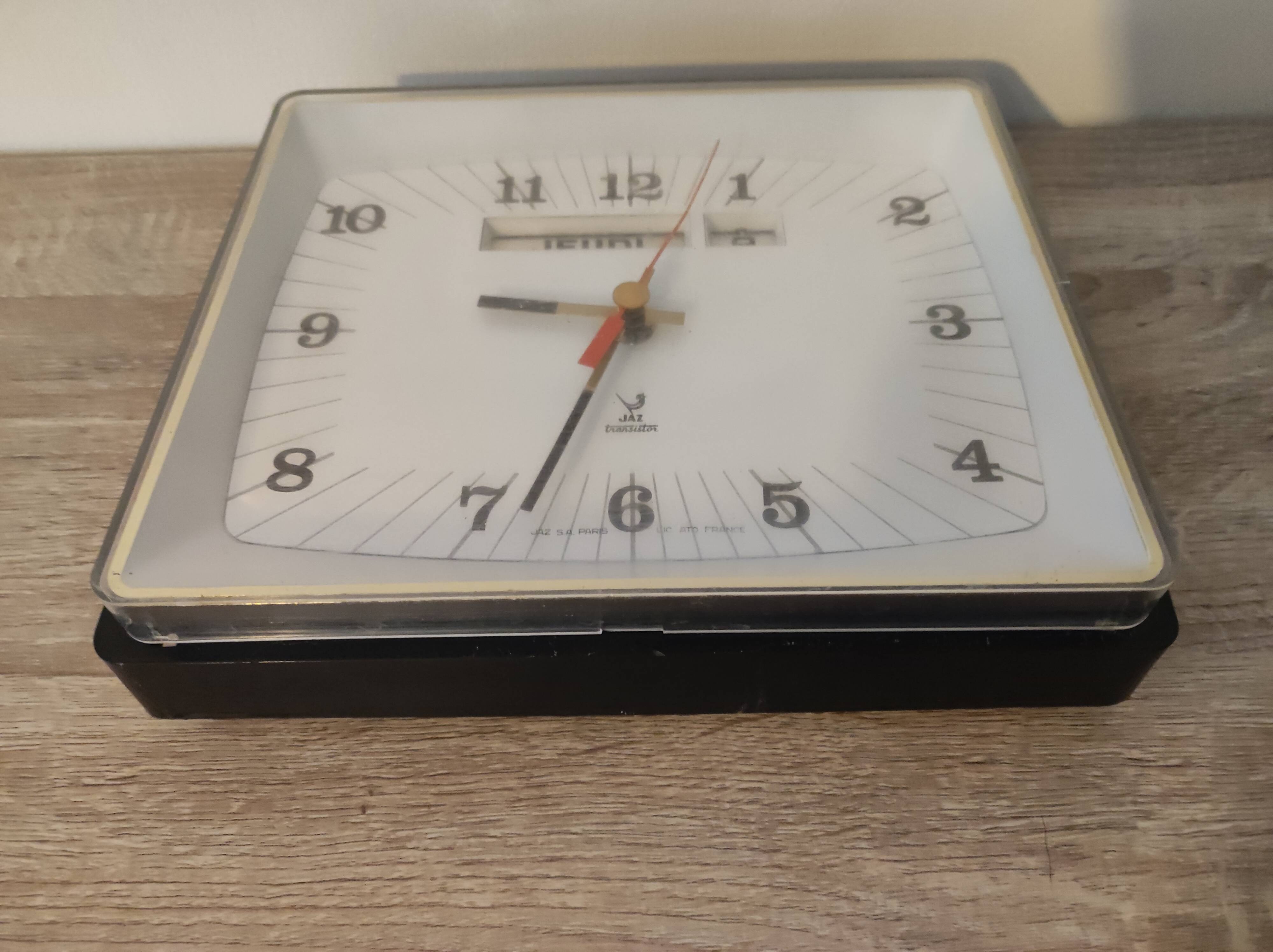 Pendulum wall clock Jaz transistor vintage  calendar