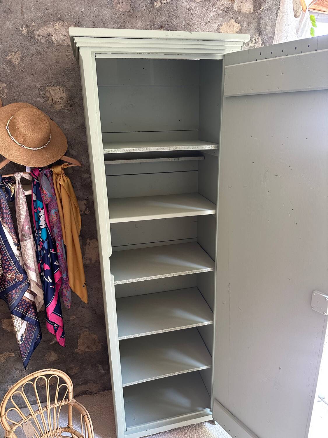Refurbished 1-door Parisian wardrobe