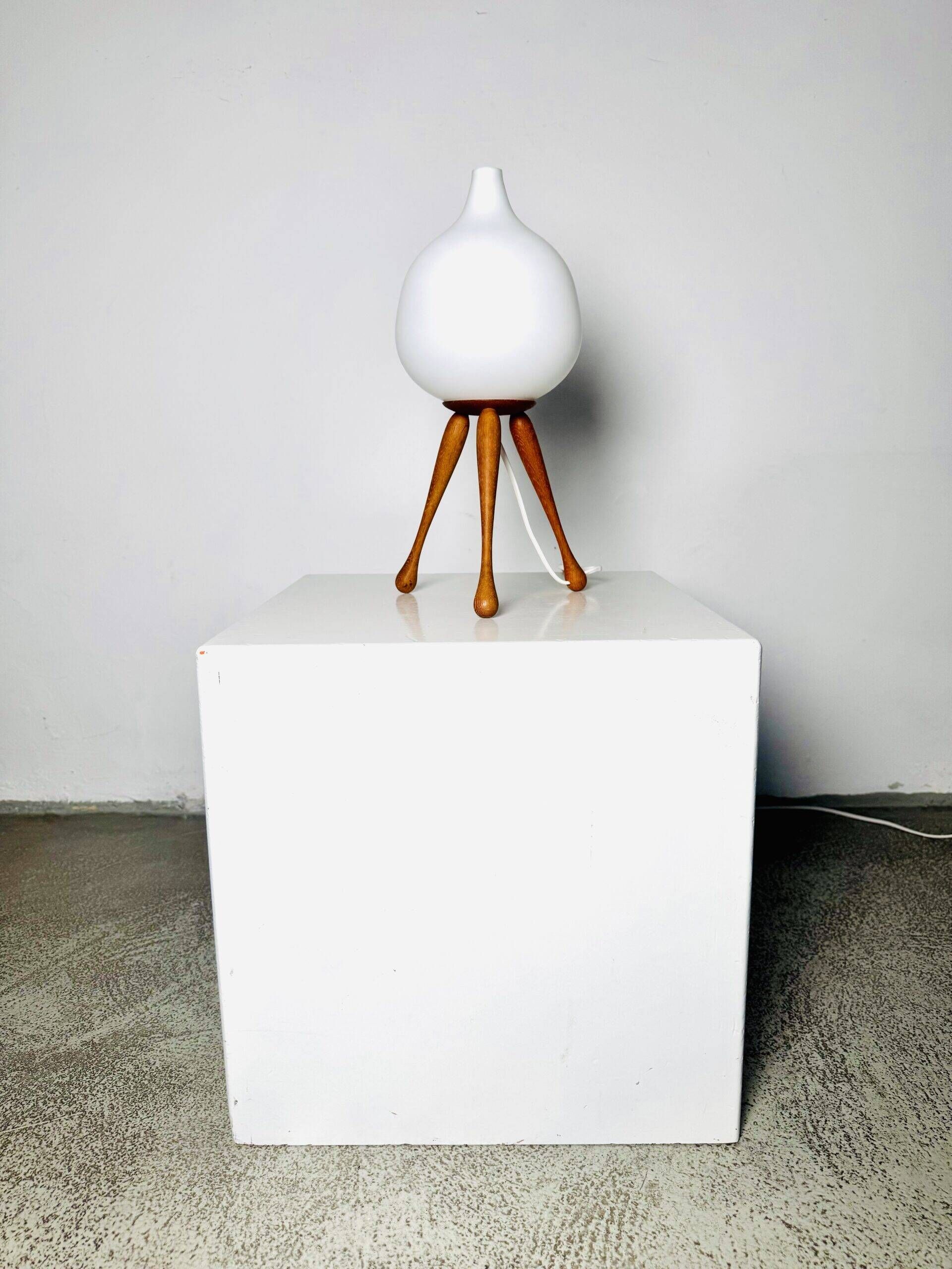 Model 105 Wooden Tripod Table Lamp By Uno & Östen Kristiansson For Luxus, Sweden 1950S