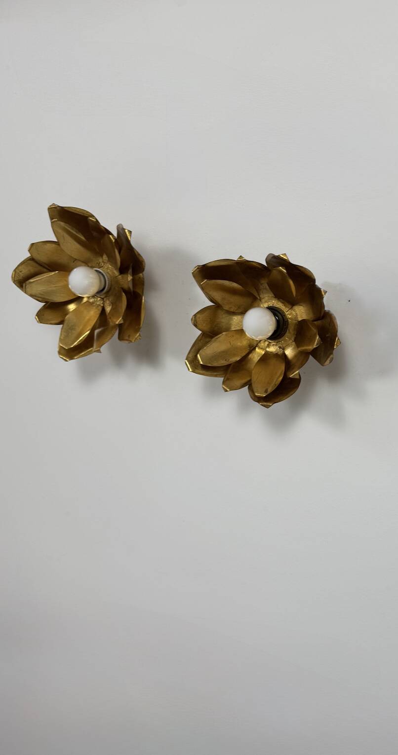 Pair of vintage flower wall lights, gilded metal, France, 1970.