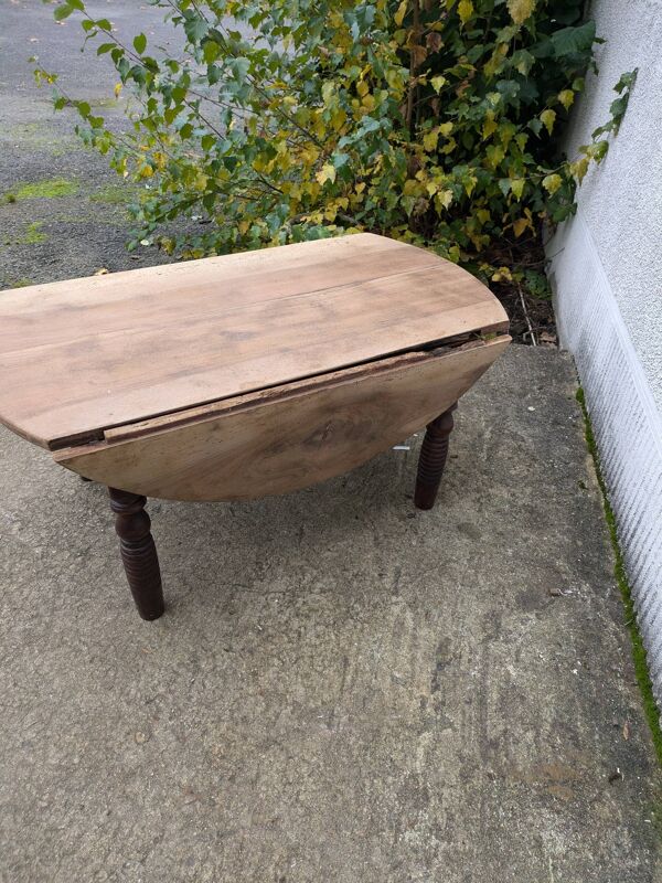 Table basse ovale pliable