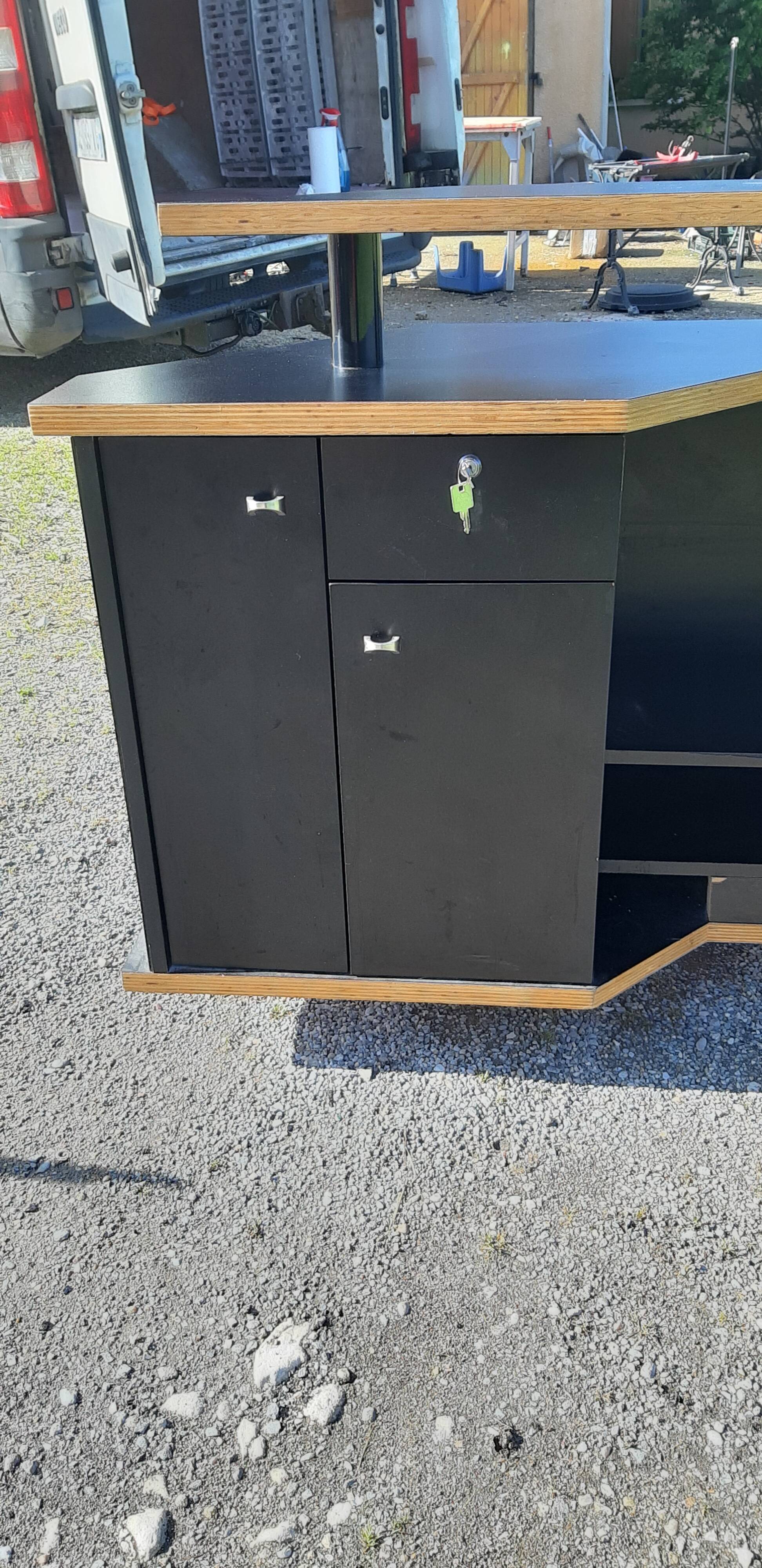 Store checkout counter