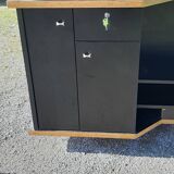 Store checkout counter