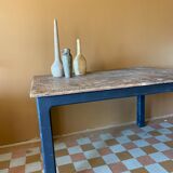 Table with black legs