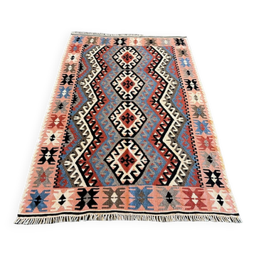 Tapis Kelim fait main coloré