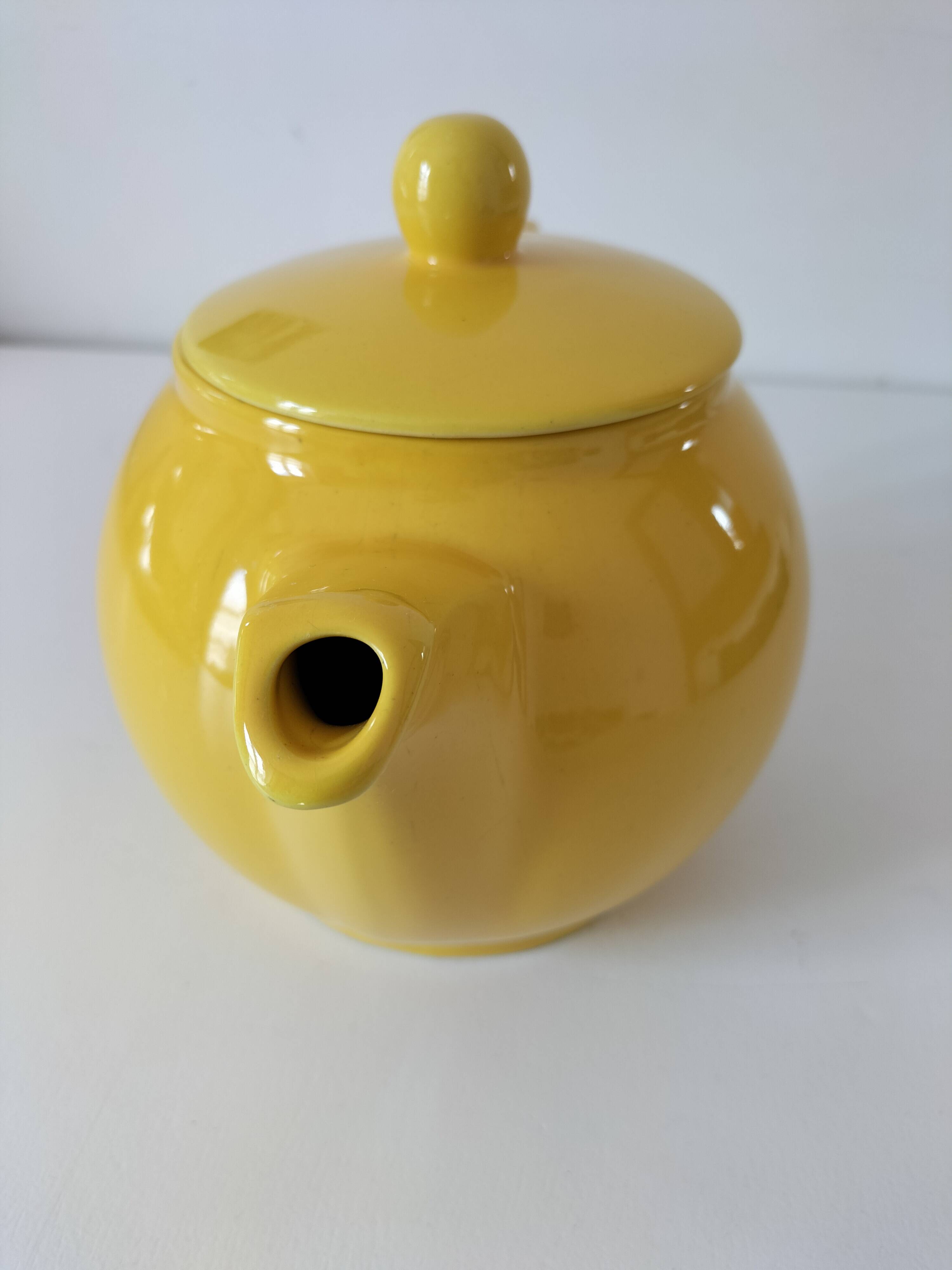 Vintage sun yellow teapot – Moulin des Loups & Hamage Nord