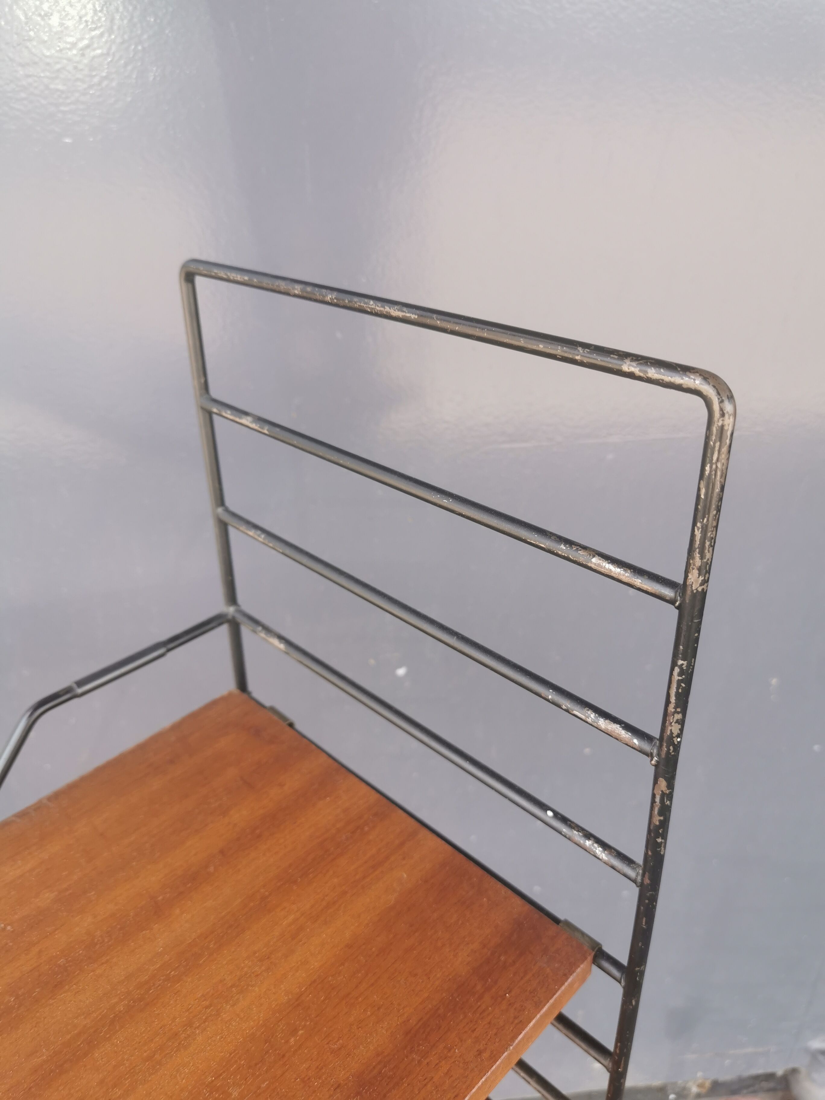 Etagère String sur pieds