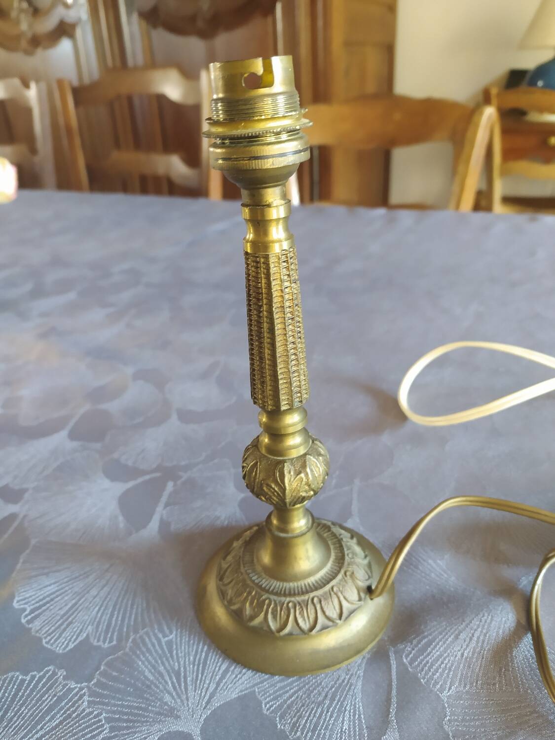 Brass lamp base