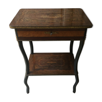 Old inadvertent dressing table