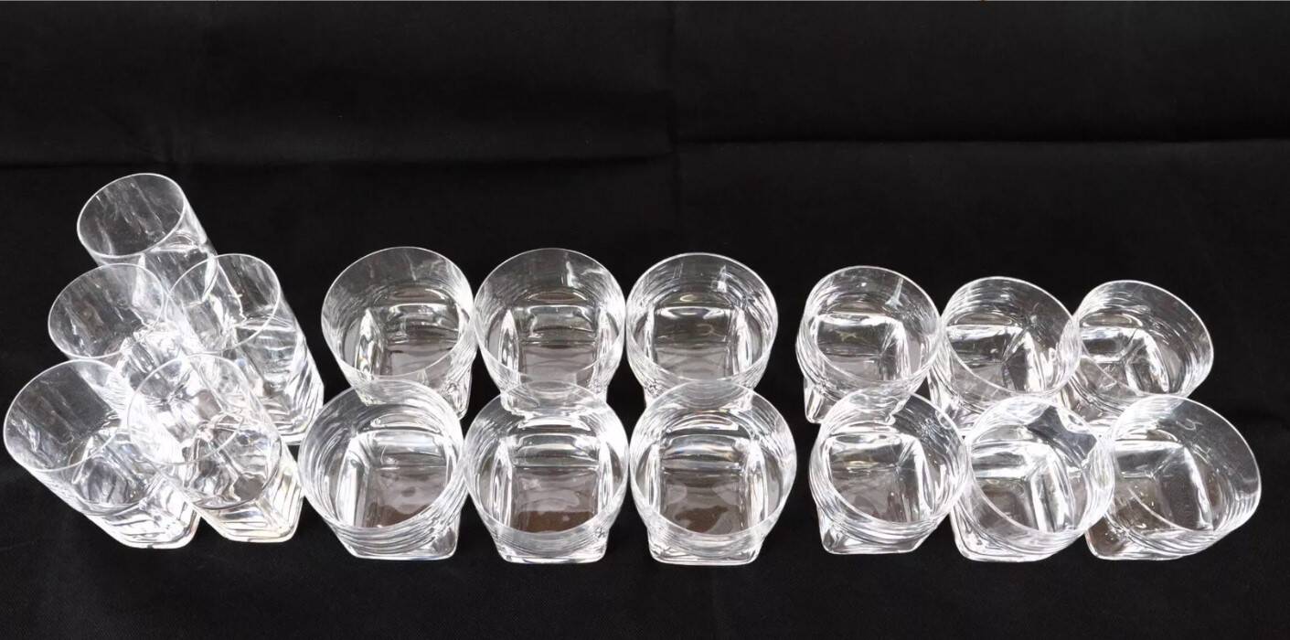 Glass service for 6, 17 pieces Sergio Asti for Arnolfo di Cambio.