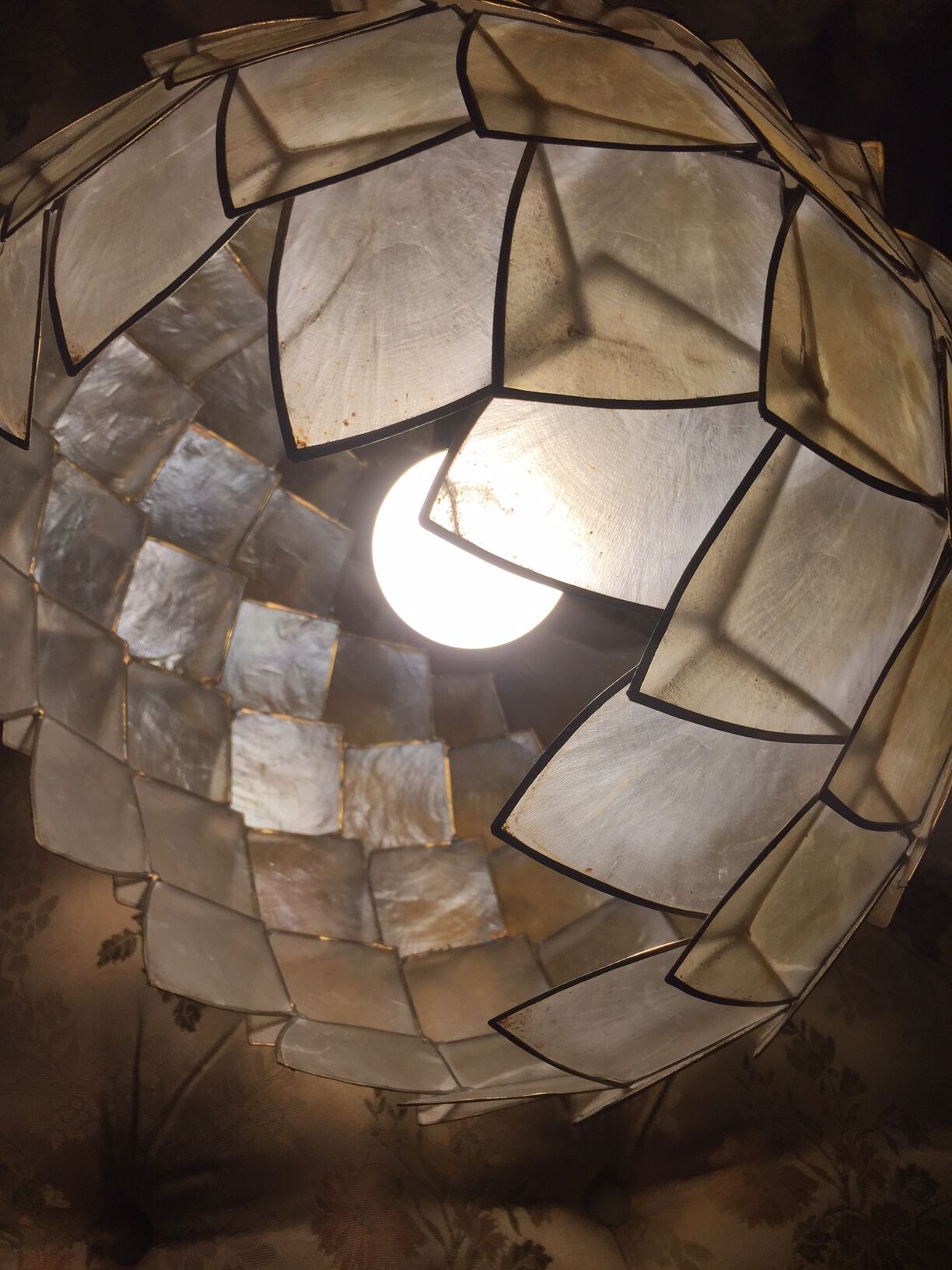 Capiz's mother-of-pearl and brass