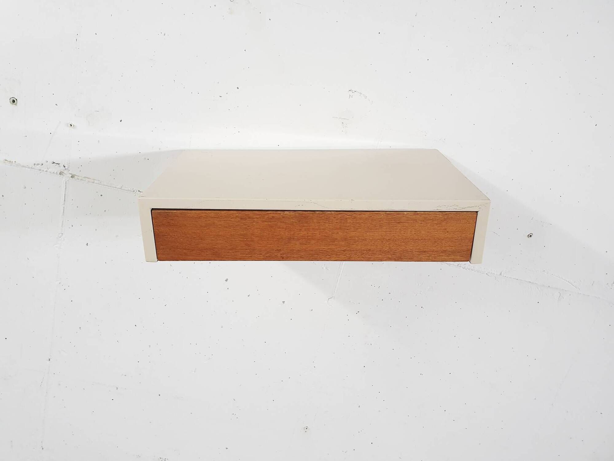 Martin Visser for 't Spectrum DD01 "Bergeyk" Wall Shelf, or Night stand, Th