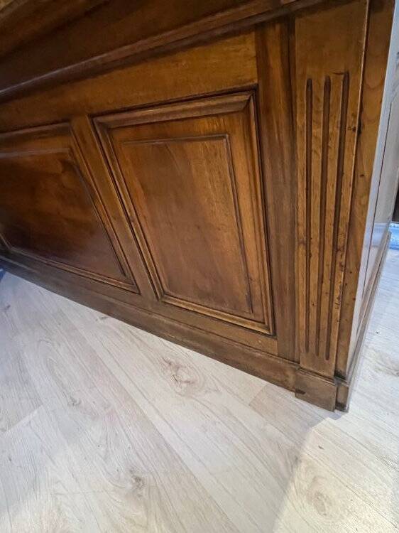 Fine draper's furniture from the late 19th to early 20th century.