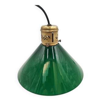 Green opaline suspension