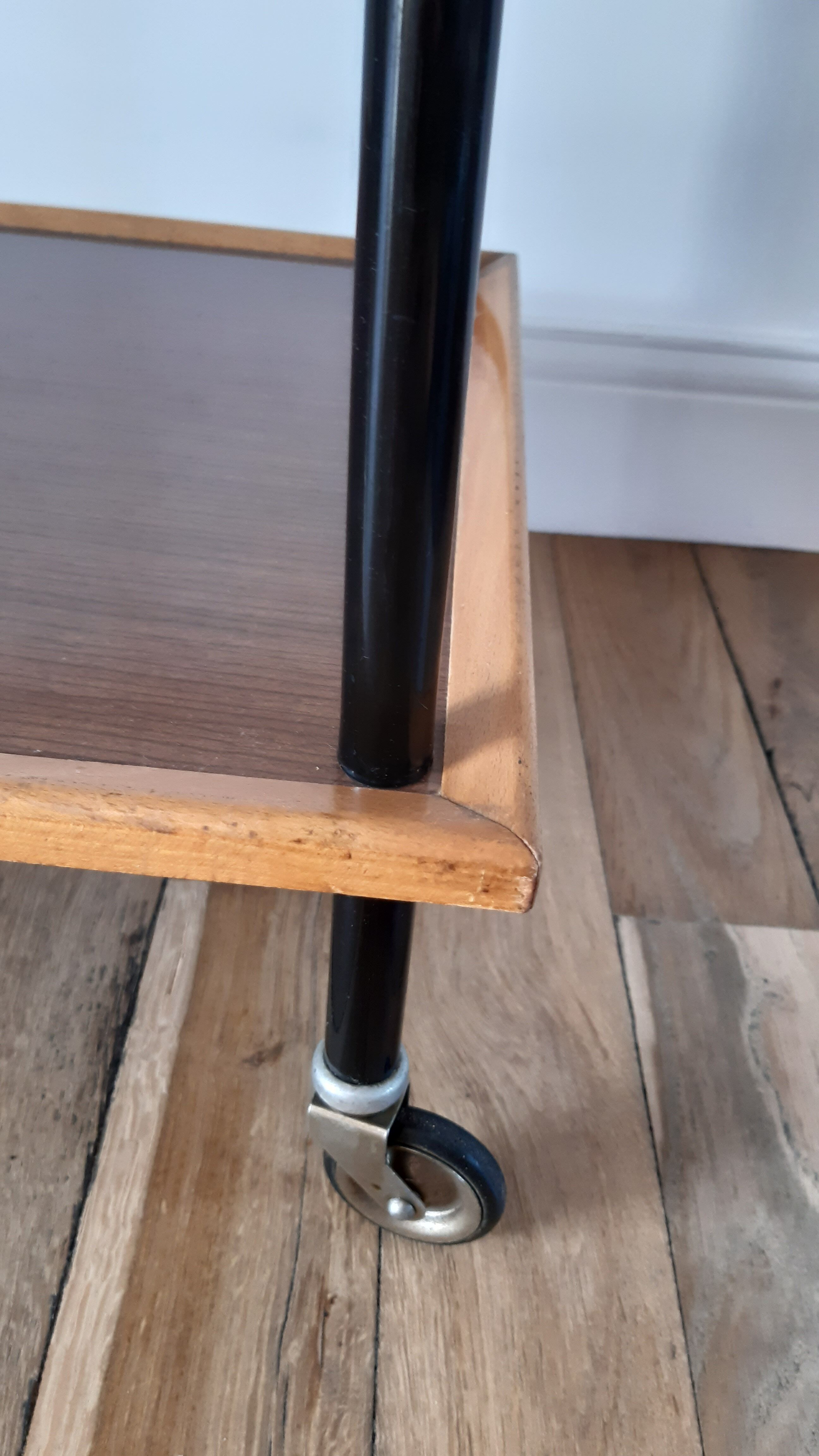 Served in beech wood and formica 60s