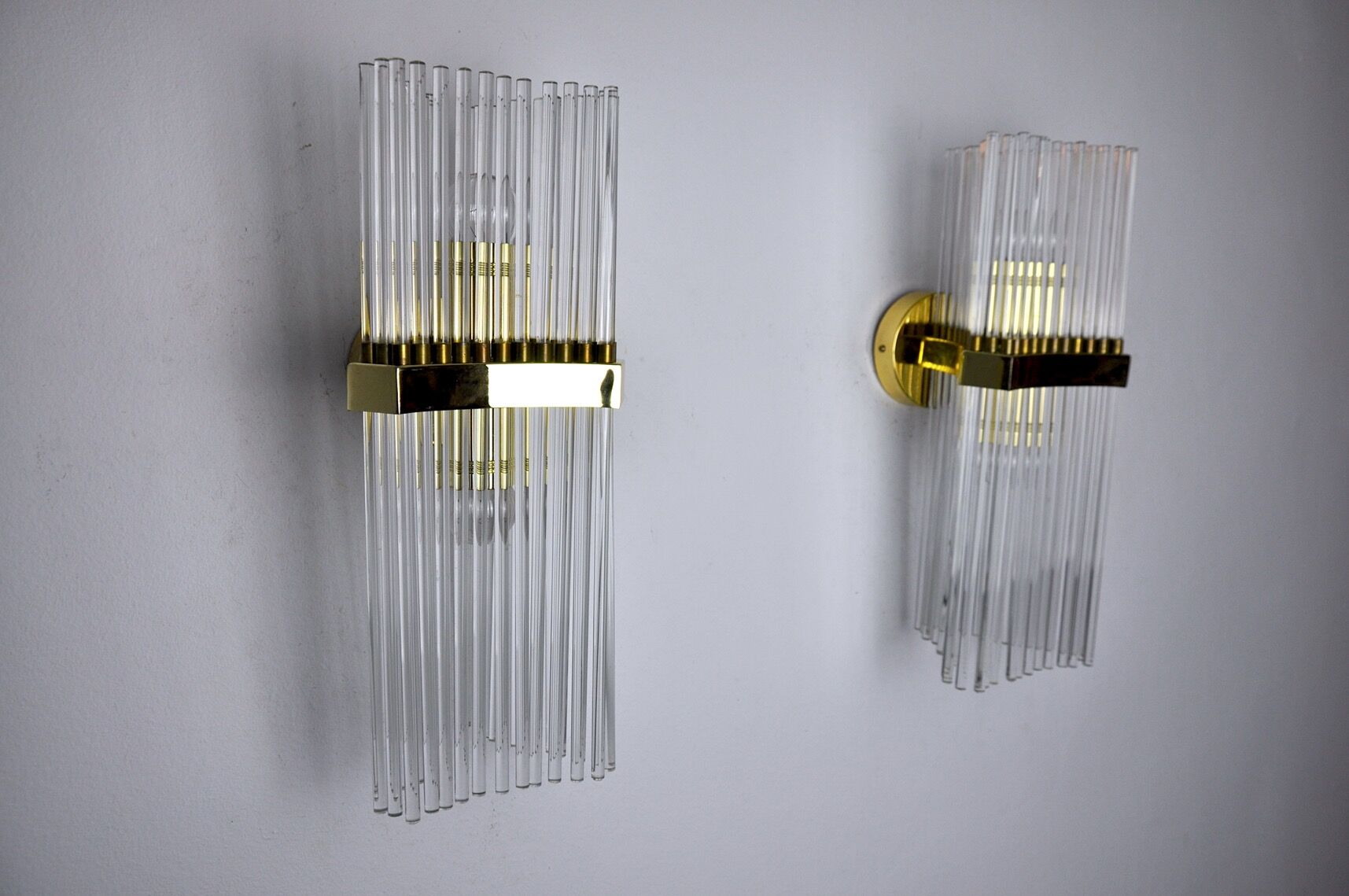 Pair of sciolari wall lamps for Lightolier, Italy, 1970