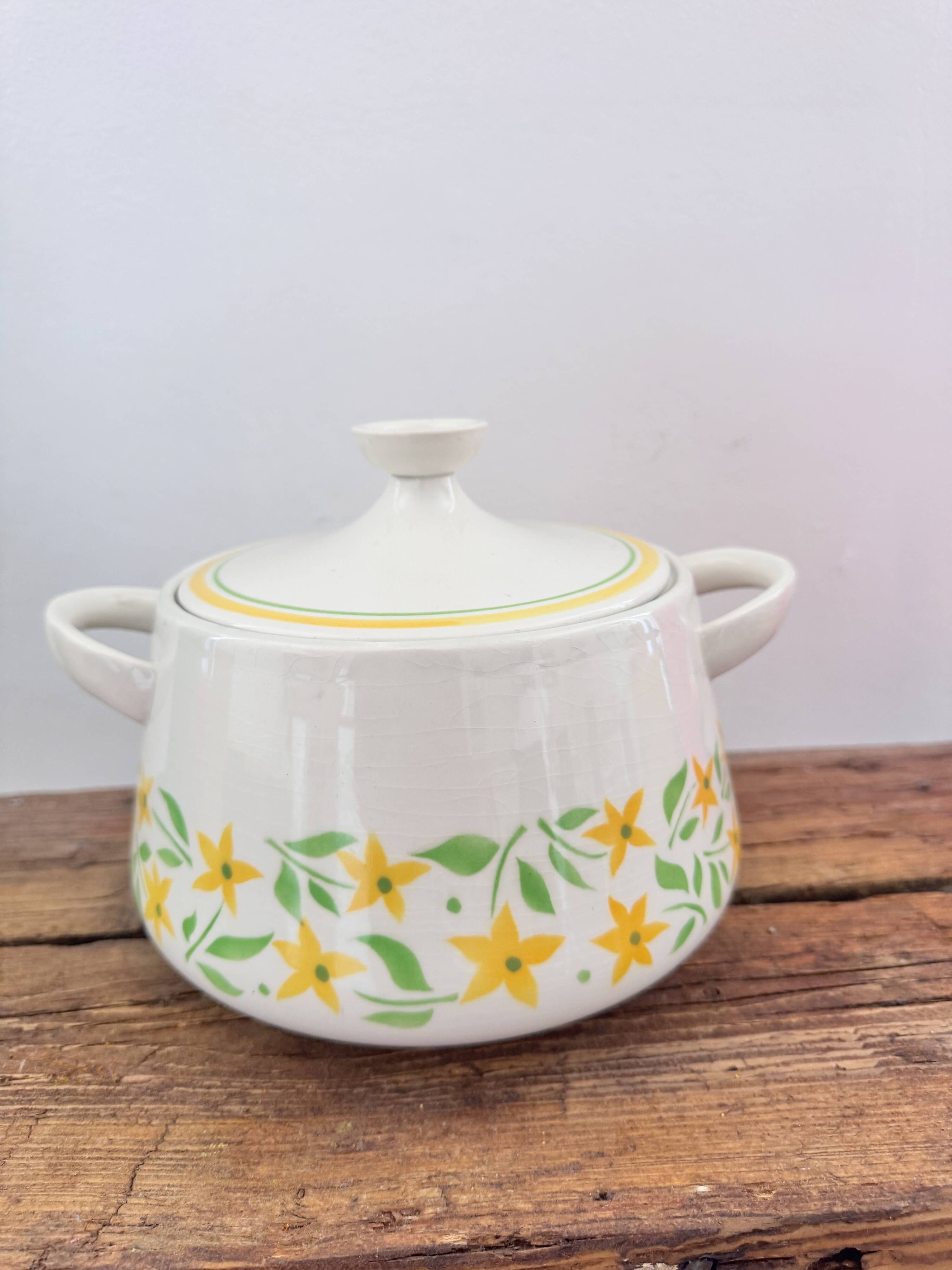 Flowery soup tureen