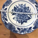 Assiette Delft à décor de fleurs