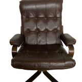 Scandinavian tilting and swivel armchair in curved wood and leather