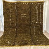 Moroccan Berber rug made of pure wool, handcrafted, size 140 x 260 cm.