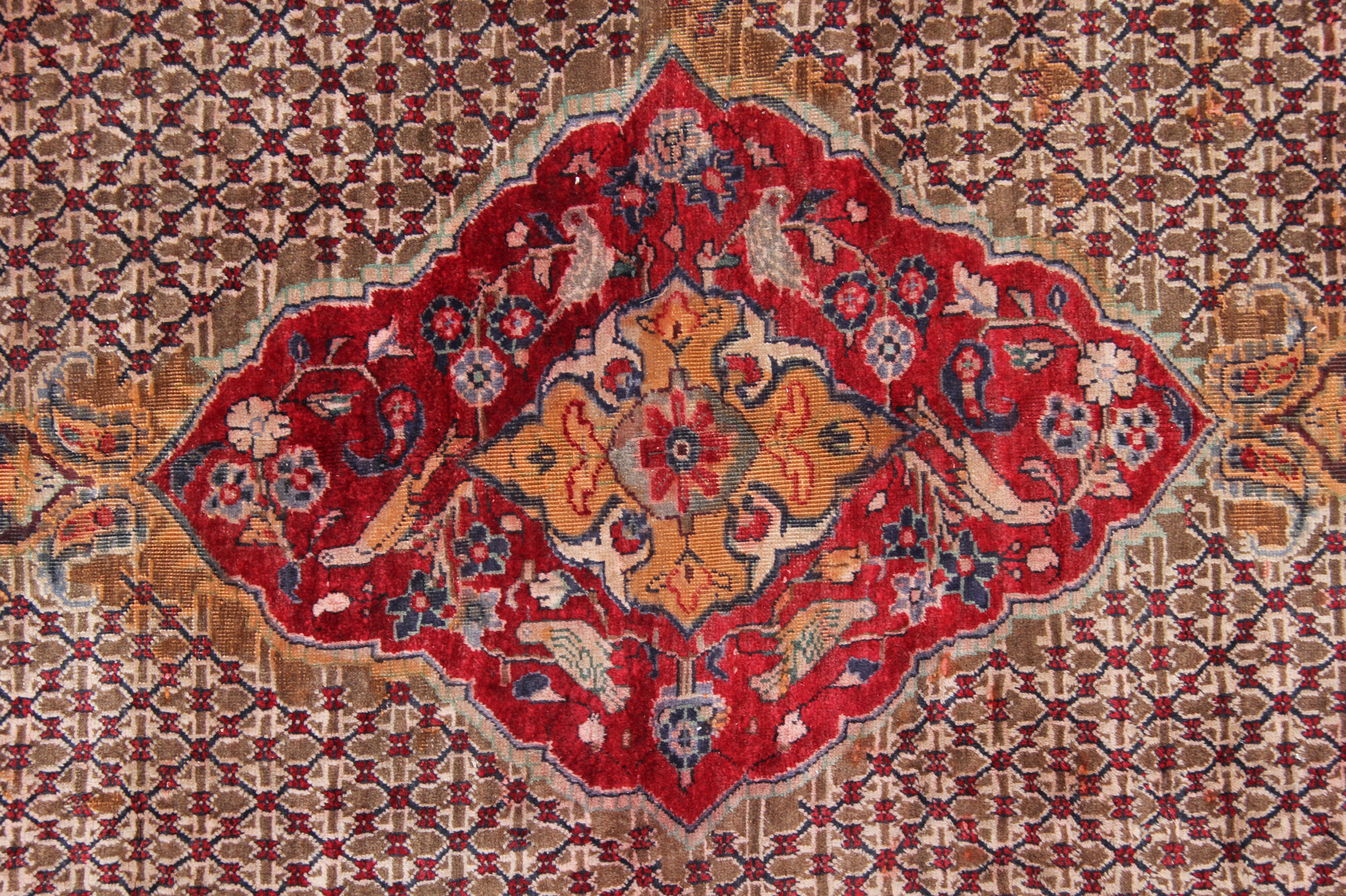 Traditional red medallion runner rug long handmade oriental wool carpet - 135x285cm