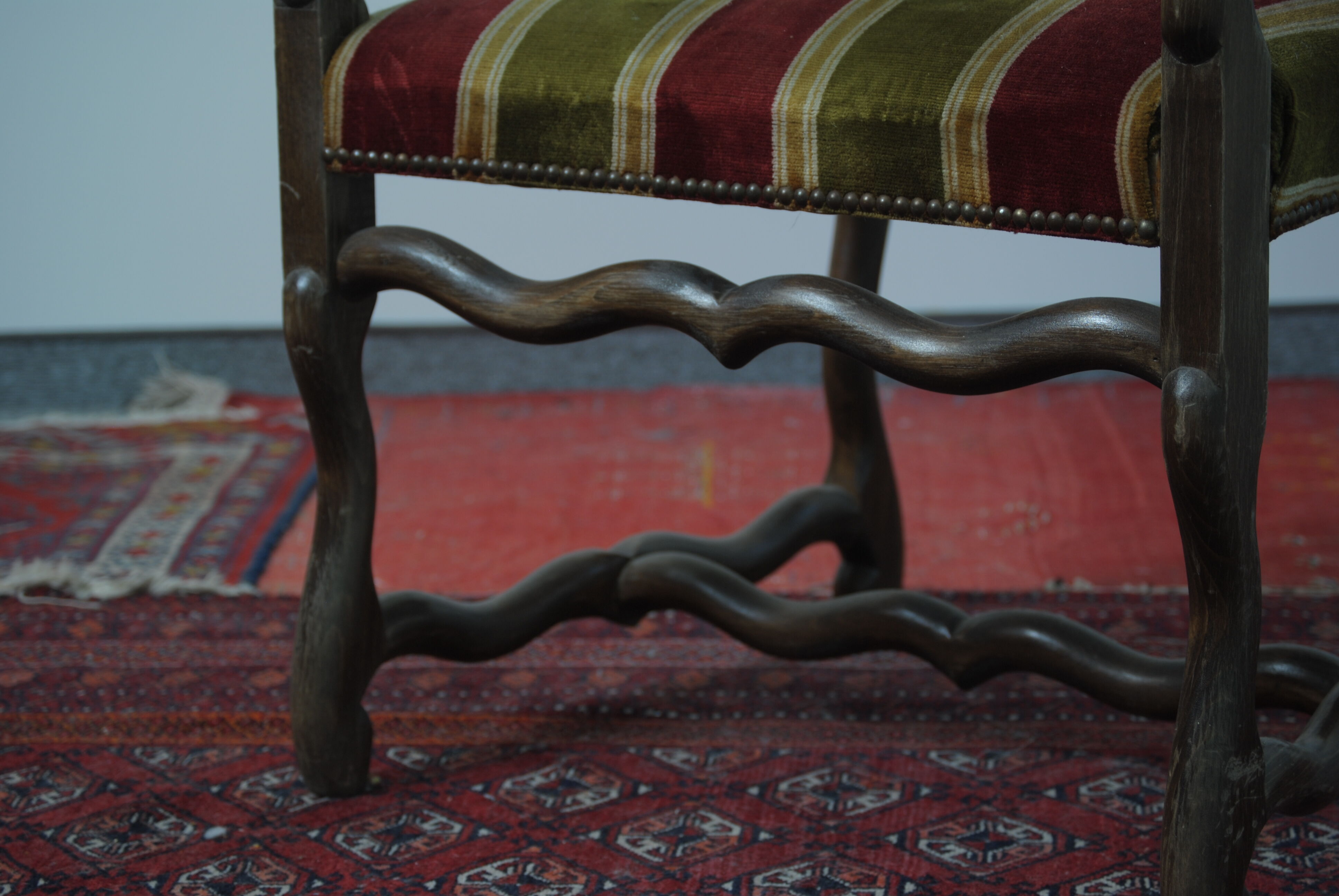 Louis XIII walnut sheep bone style chair
