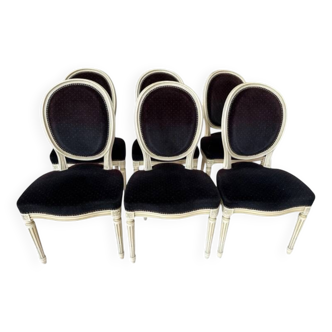 Ensemble de 6 chaises de style Louis XVI en bois patiné
