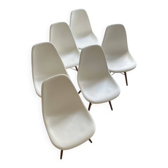 Set of 6 white Vitra chairs