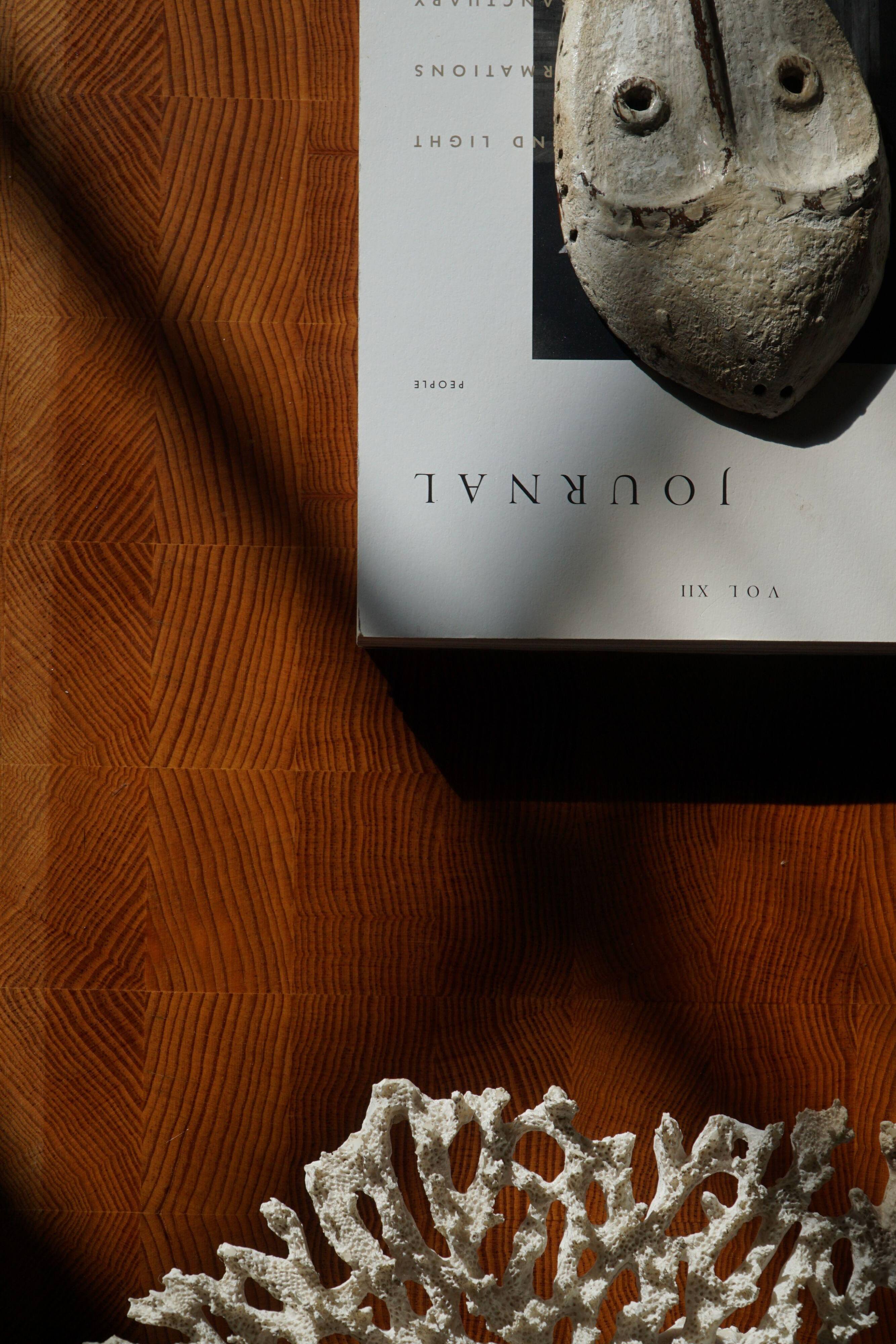 Large rectangular coffee table in solid pine from the mid-century, Danish modern, 1960s.