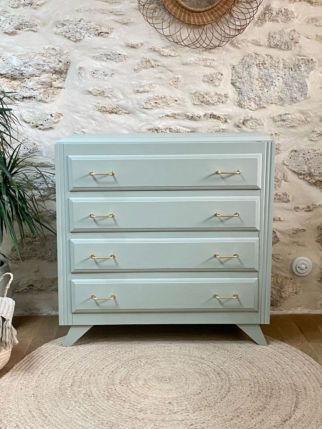 Compass feet chest of drawers