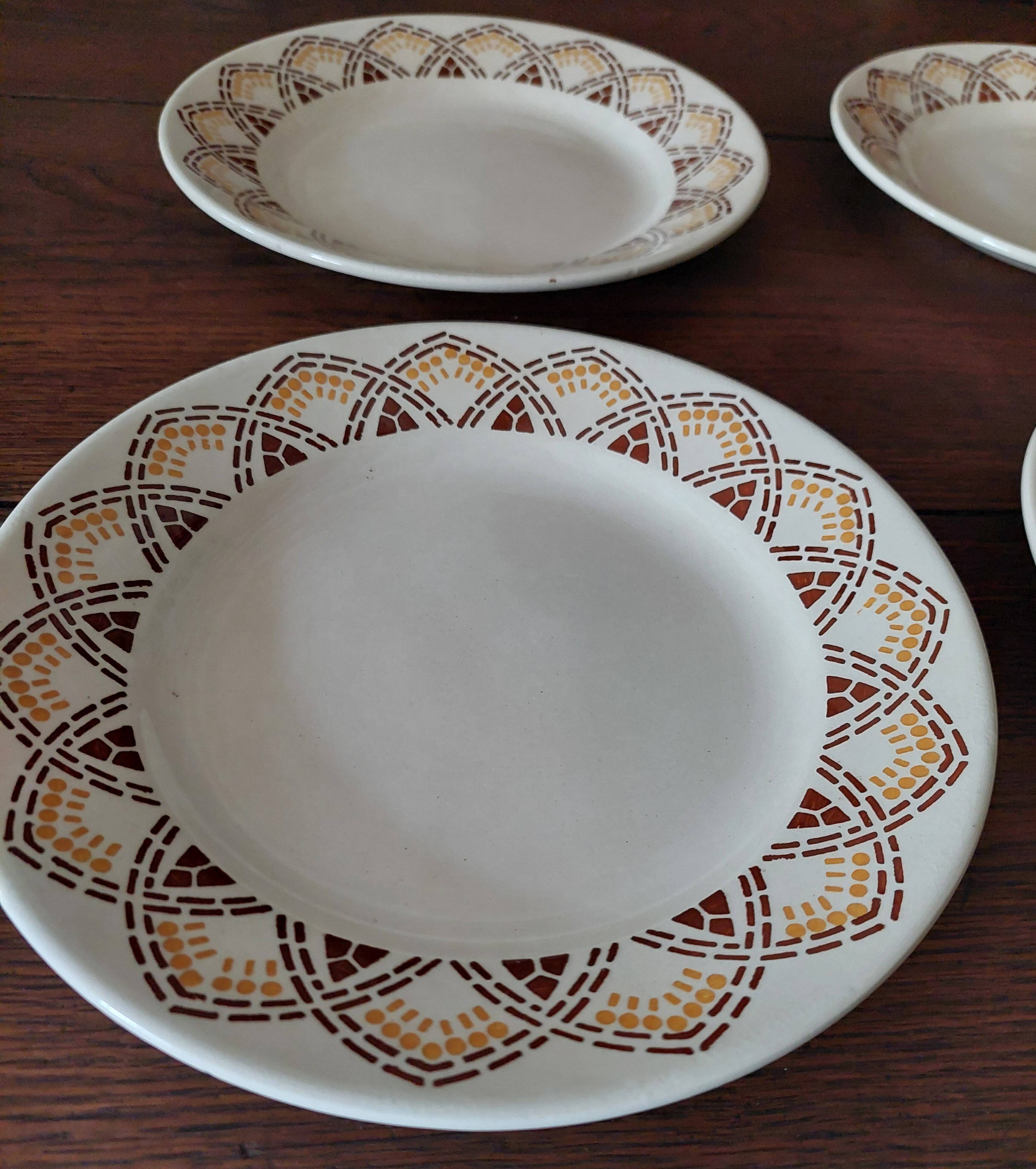 Flat plates set of six HBC Choisy le Roi Elianne decor