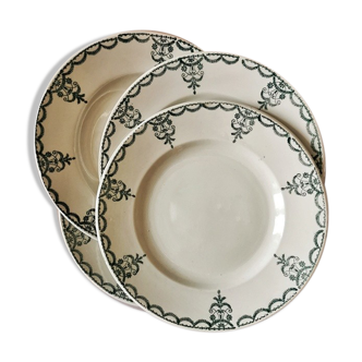 Lot of 4 vintage plates
