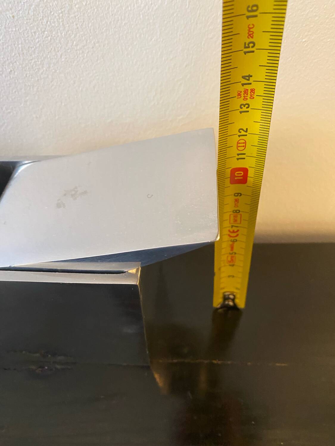 XO ashtray by Starck Model Ray Hollis